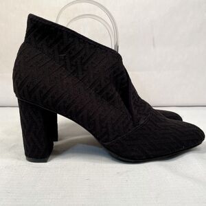 Black Stretch Fabric Women's Ankle Boots 3” Heel by NY Transit Size 8 Like New